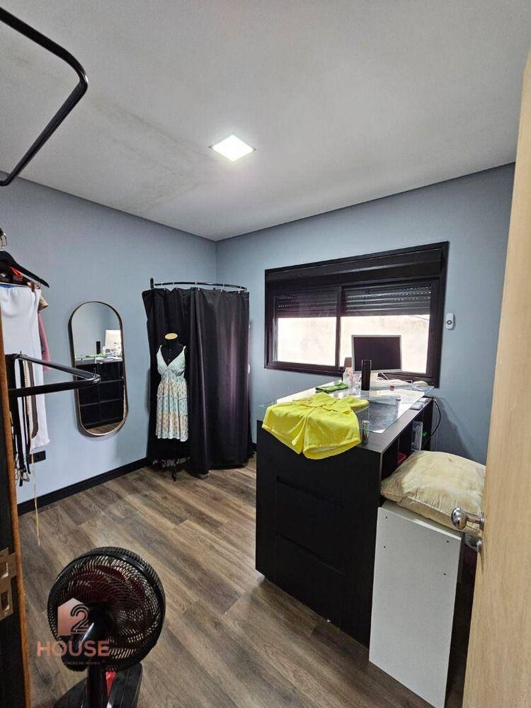 Casa à venda com 5 quartos, 180m² - Foto 3