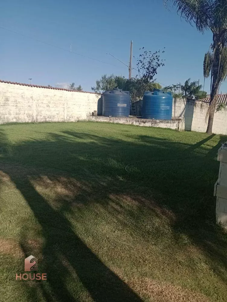 Chácara à venda com 2 quartos, 181m² - Foto 2