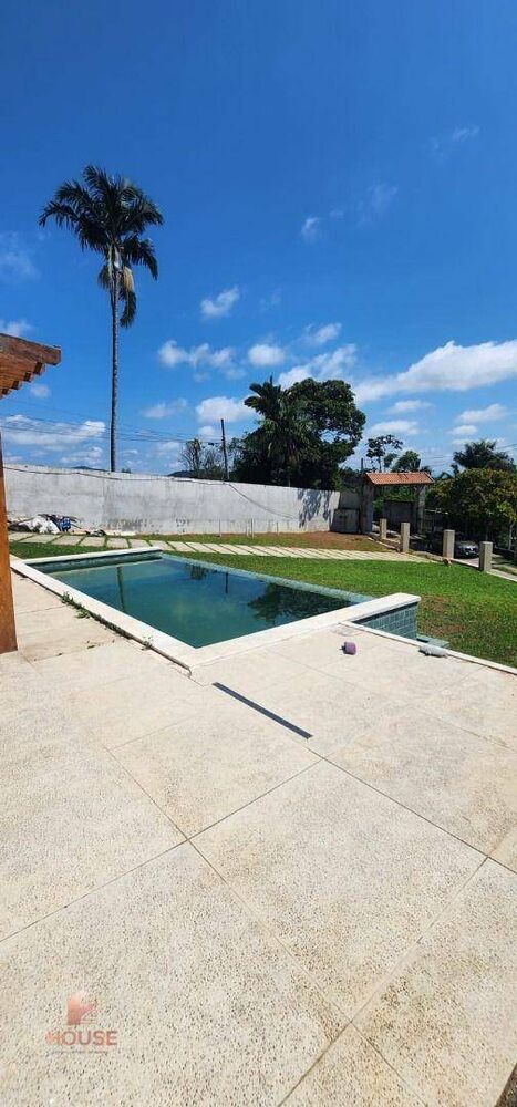 Chácara à venda com 3 quartos, 178m² - Foto 8