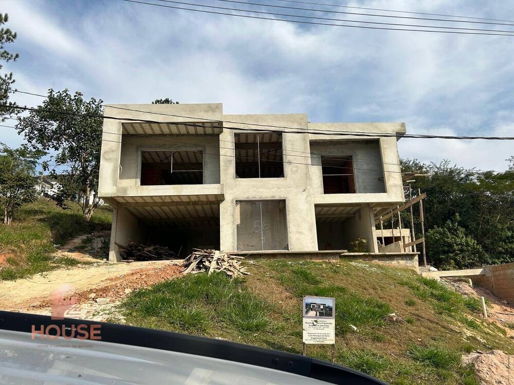 Casa de Condomínio à venda com 4 quartos, 415m² - Foto 1