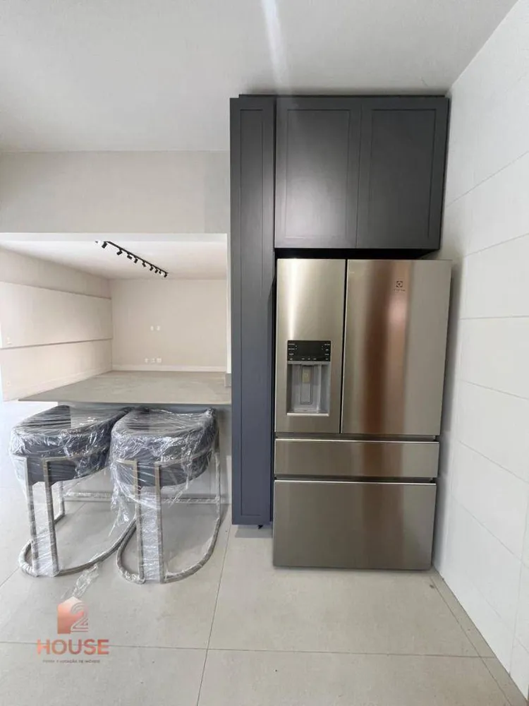 Apartamento, 3 quartos, 192 m² - Foto 3