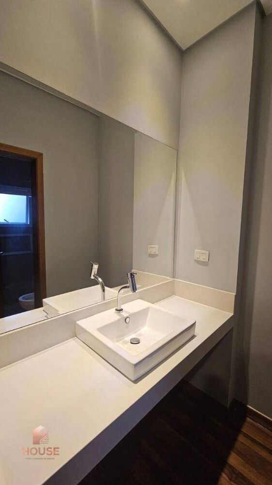 Casa de Condomínio à venda com 3 quartos, 300m² - Foto 4
