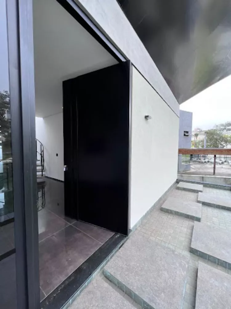 Casa de Condomínio à venda e aluguel com 4 quartos, 336m² - Foto 4