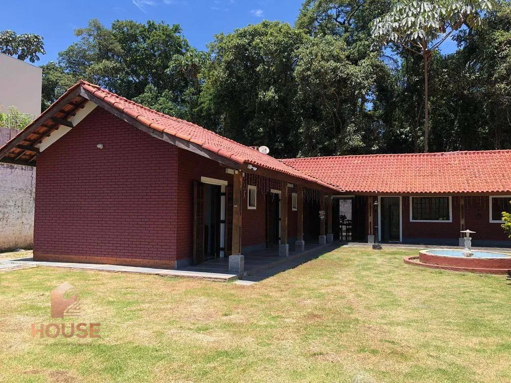 Chácara, 4 quartos, 1400 m² - Foto 1