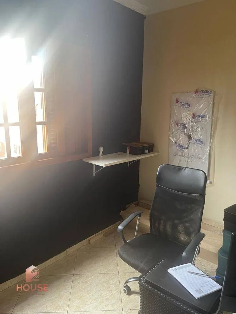 Casa, 3 quartos, 222 m² - Foto 6