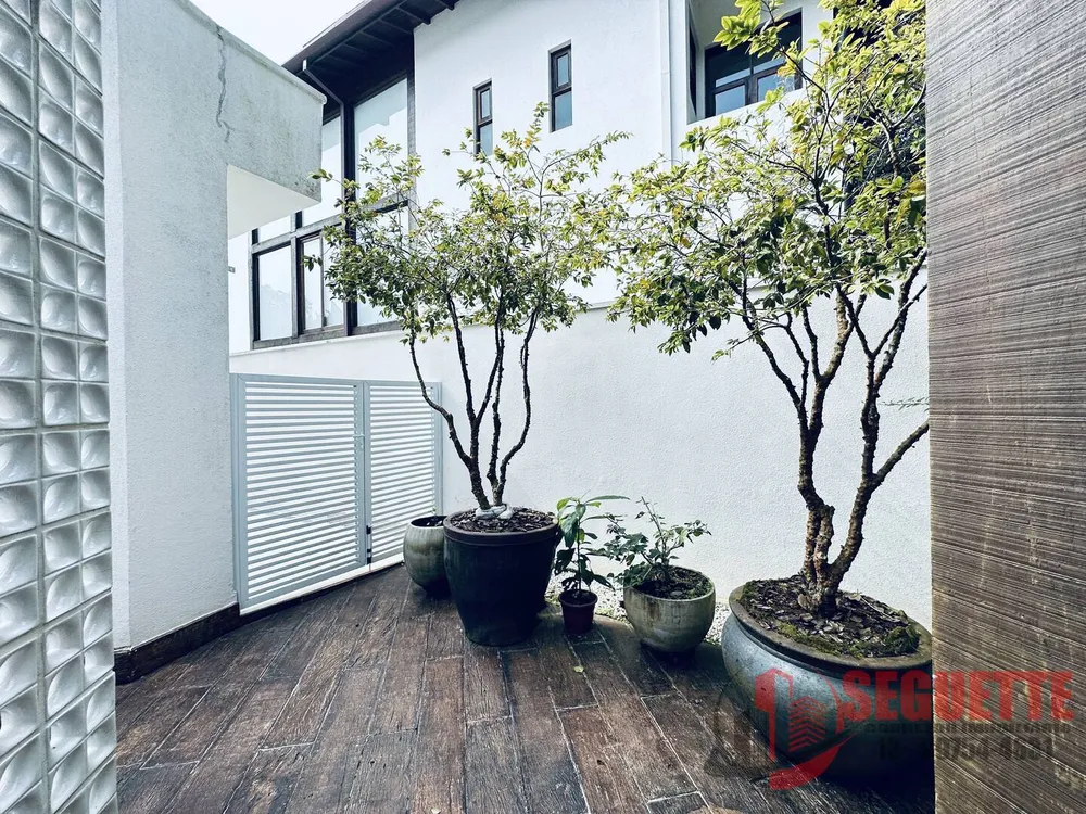 Casa, 4 quartos, 322 m² - Foto 1