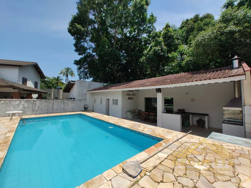 Casa, 4 quartos, 281 m² - Foto 1