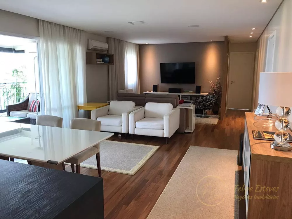 Apartamento para alugar com 4 quartos, 190m² - Foto 1