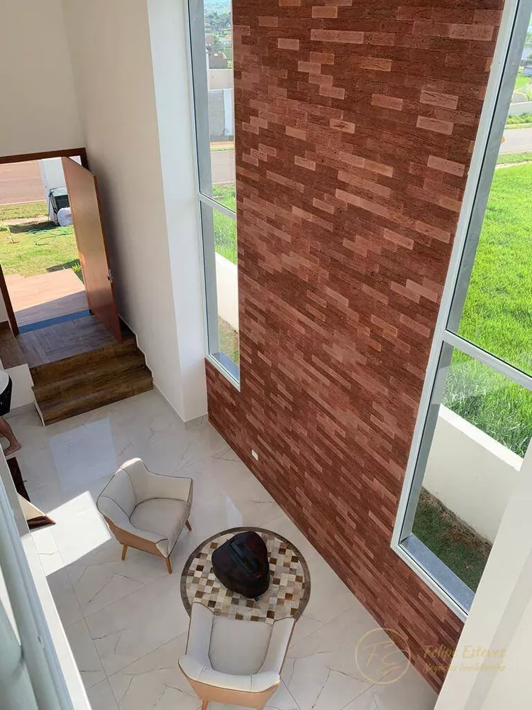 Casa à venda com 4 quartos, 238m² - Foto 3