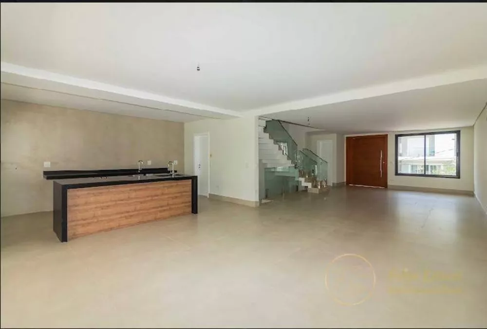 Casa à venda com 4 quartos, 550m² - Foto 4