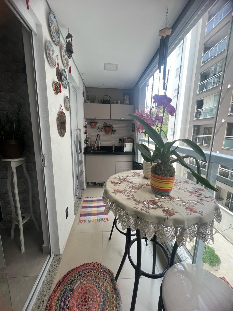 Apartamento à venda com 2 quartos, 68m² - Foto 2