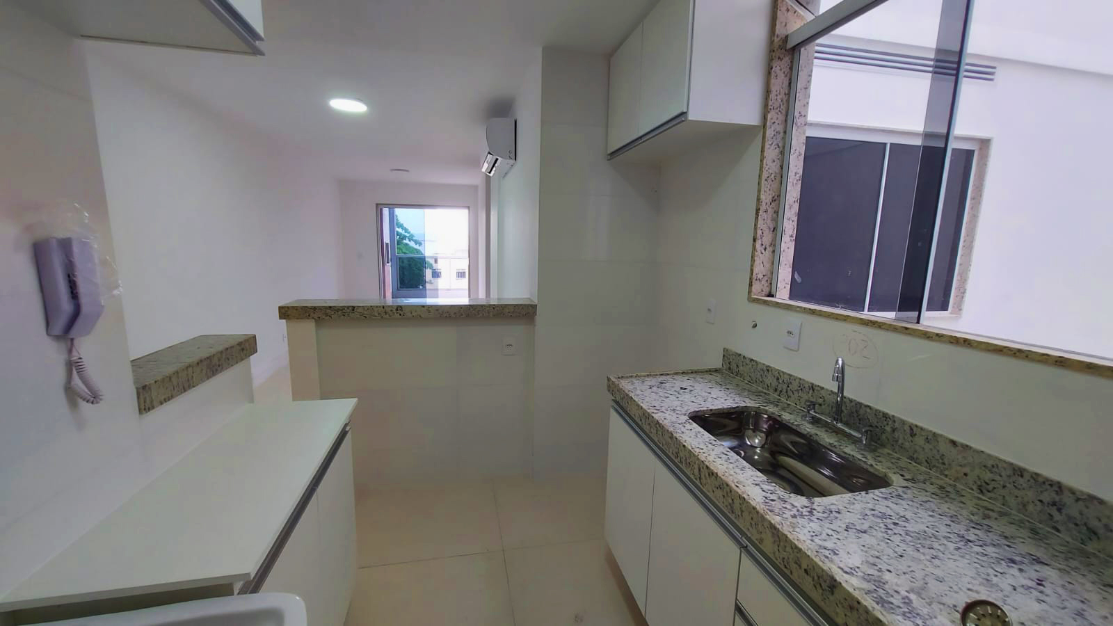 Apartamento à venda com 2 quartos, 70m² - Foto 19