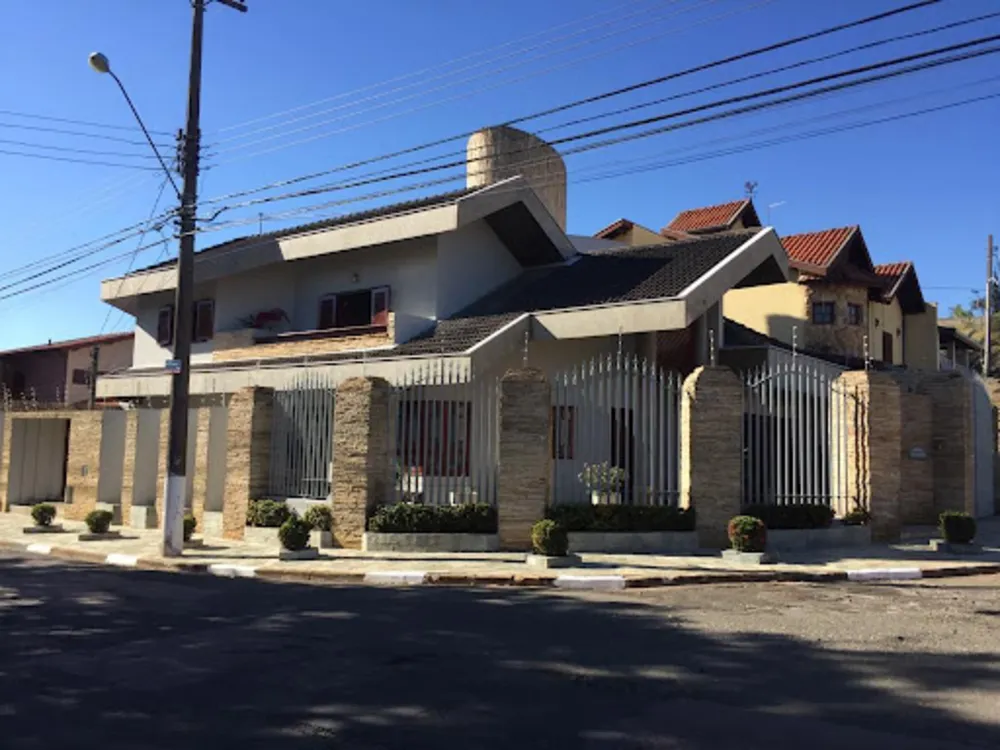 Casa, 4 quartos, 380 m² - Foto 1