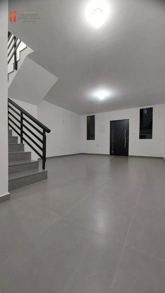 Casa de Condomínio à venda com 3 quartos, 129m² - Foto 1