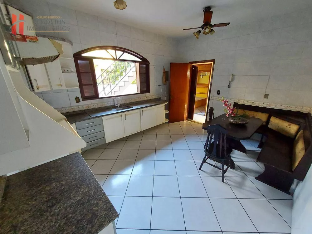 Casa, 5 quartos, 225 m² - Foto 33