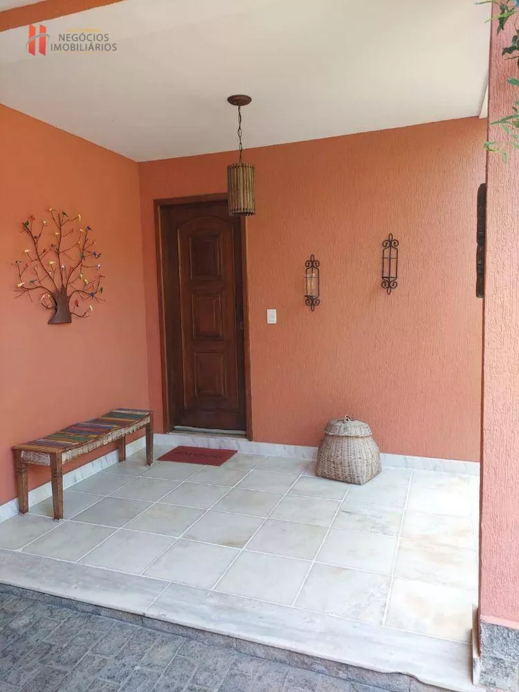 Casa, 3 quartos, 194 m² - Foto 1