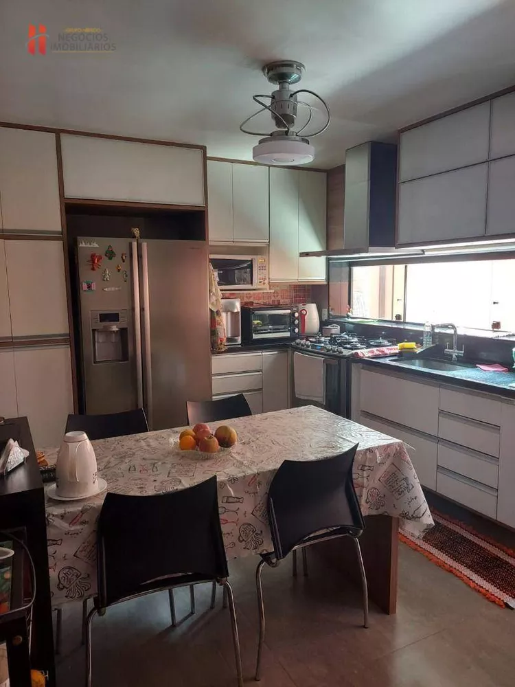 Casa, 3 quartos, 194 m² - Foto 17