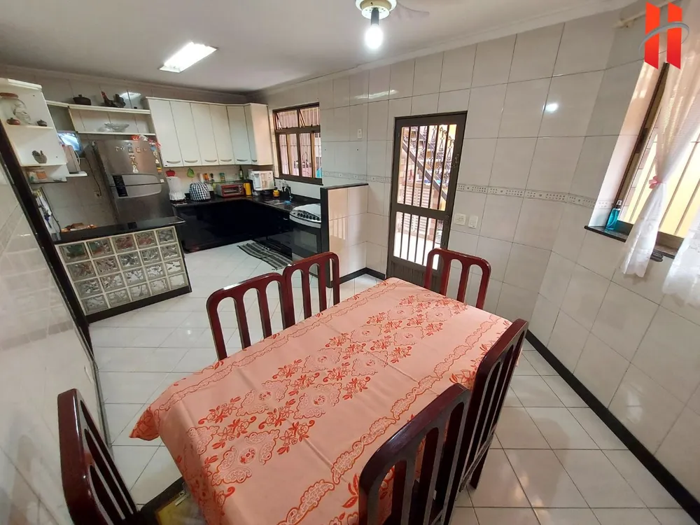 Casa, 3 quartos, 224 m² - Foto 9