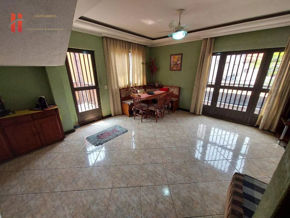 Casa, 3 quartos, 224 m² - Foto 8