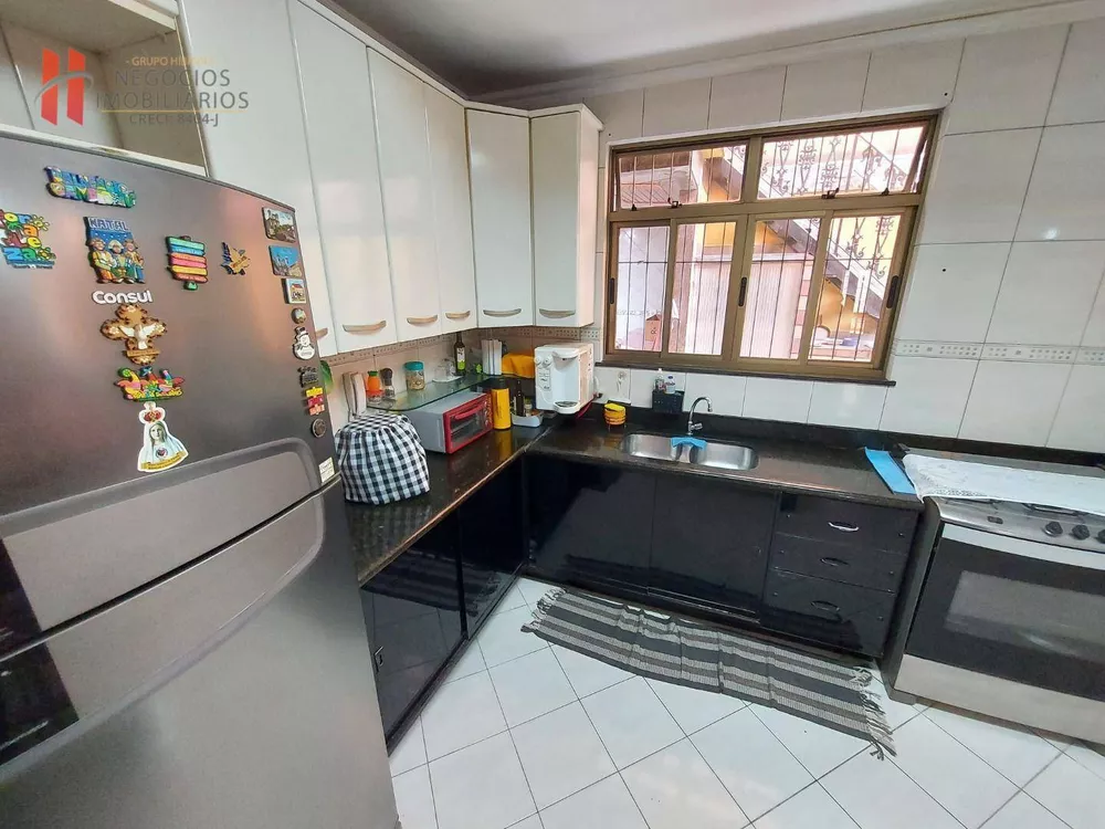 Casa, 3 quartos, 224 m² - Foto 4