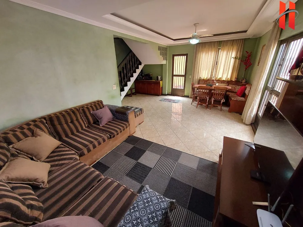 Casa, 3 quartos, 224 m² - Foto 3