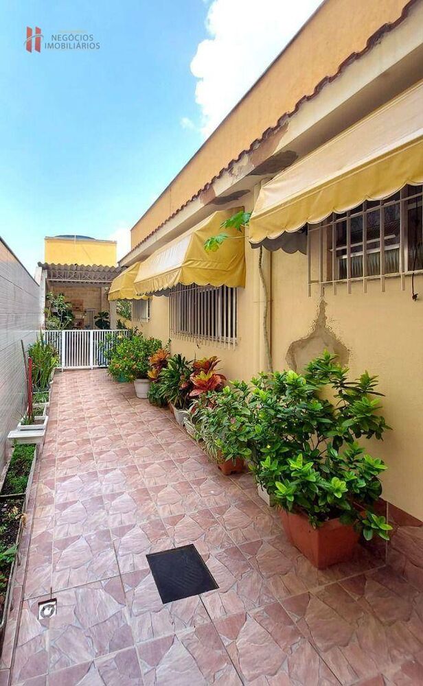 Casa à venda com 3 quartos, 350m² - Foto 7