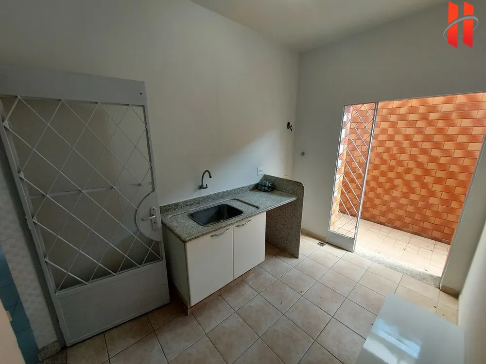 Casa, 2 quartos, 380 m² - Foto 1