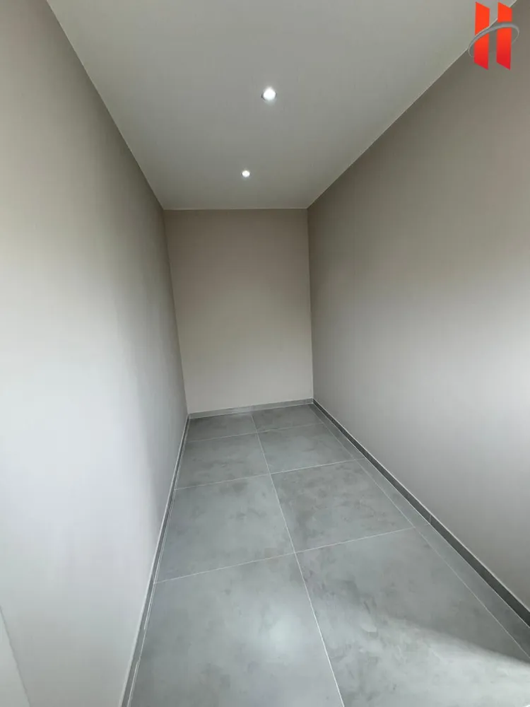 Casa, 4 quartos, 240 m² - Foto 11