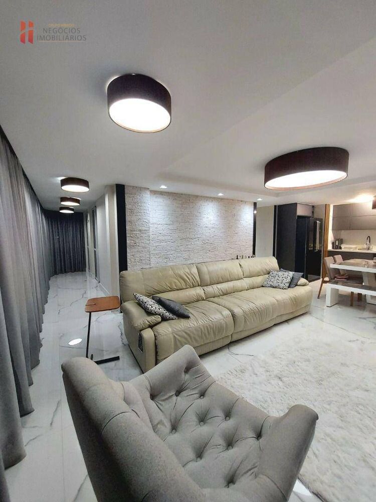 Apartamento à venda com 3 quartos, 106m² - Foto 1
