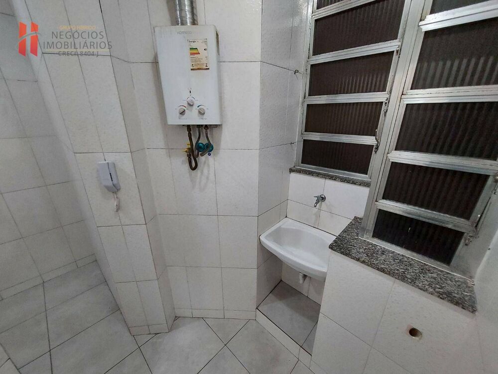 Apartamento à venda com 2 quartos, 62m² - Foto 2