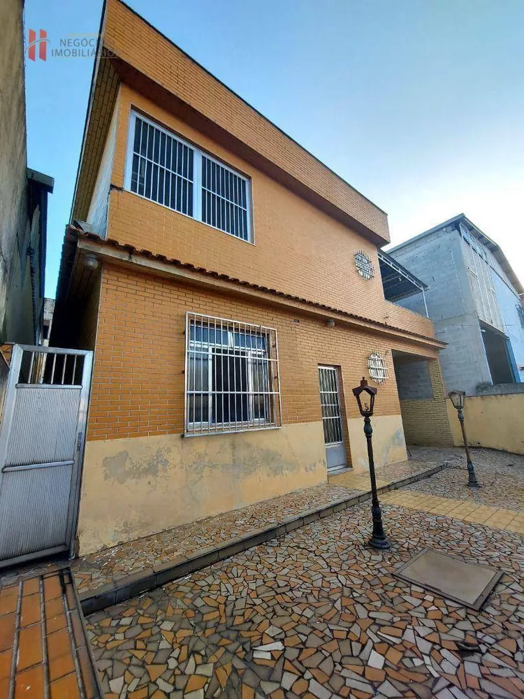 Casa, 5 quartos, 197 m² - Foto 3