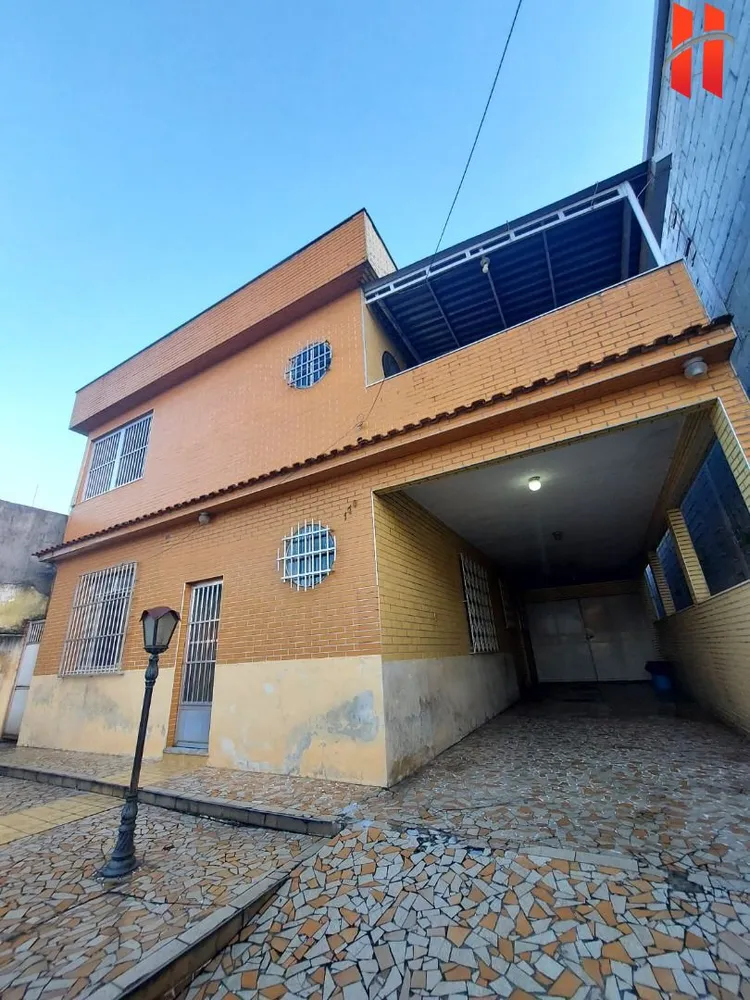 Casa, 5 quartos, 197 m² - Foto 1
