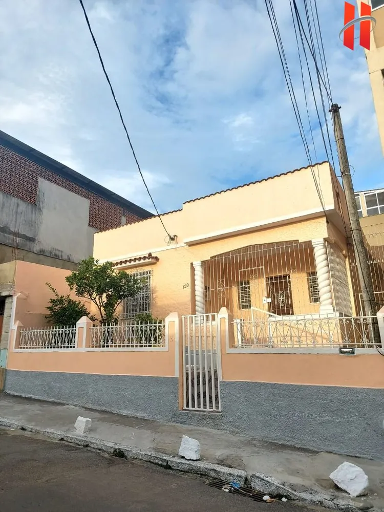 Casa, 3 quartos, 220 m² - Foto 1