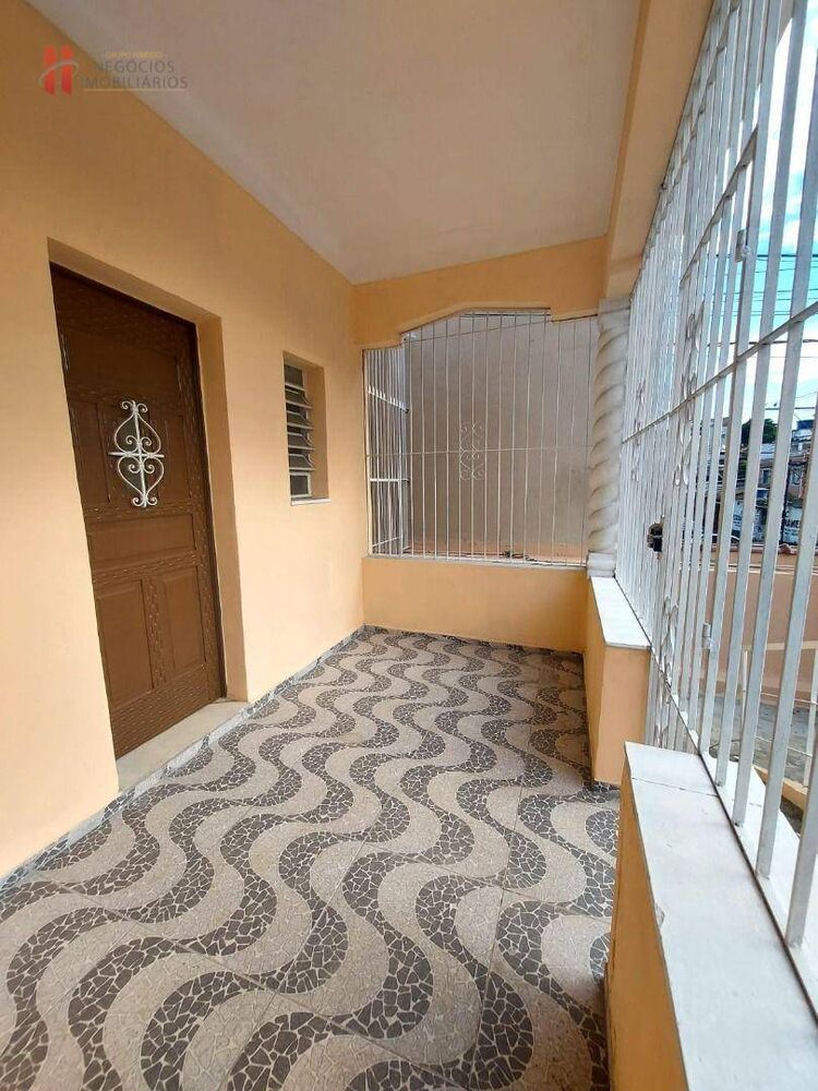 Casa à venda com 3 quartos, 220m² - Foto 1