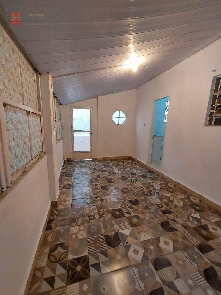Casa à venda com 3 quartos, 220m² - Foto 4