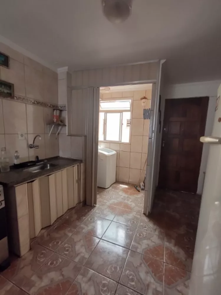 Apartamento à venda com 2 quartos, 46m² - Foto 2