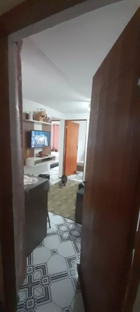 Apartamento à venda com 2 quartos, 46m² - Foto 2