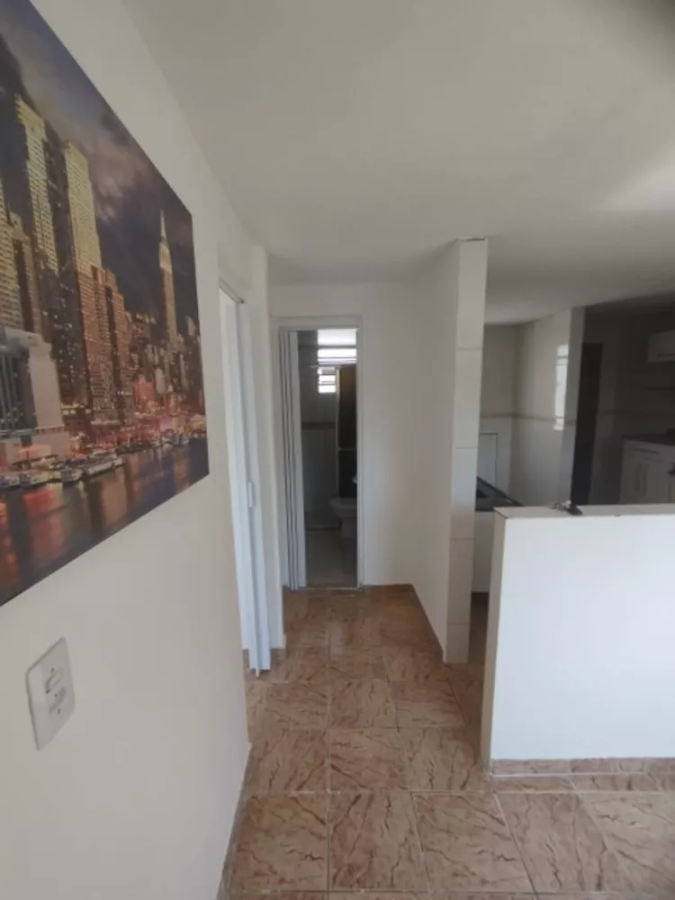 Apartamento à venda com 2 quartos, 46m² - Foto 2