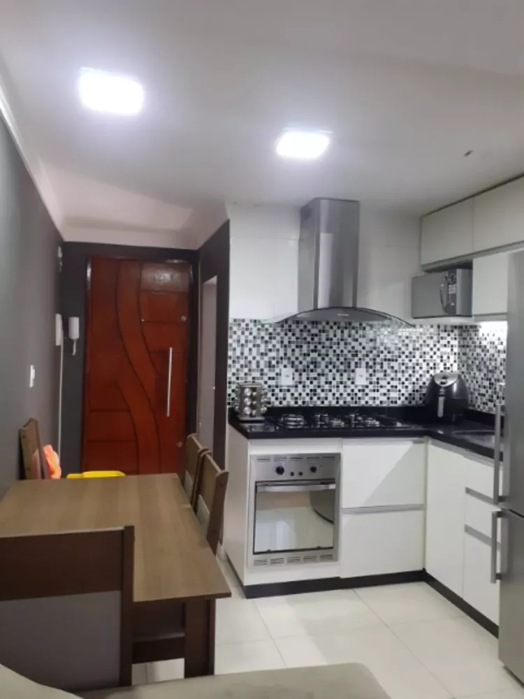 Apartamento à venda com 2 quartos, 38m² - Foto 2