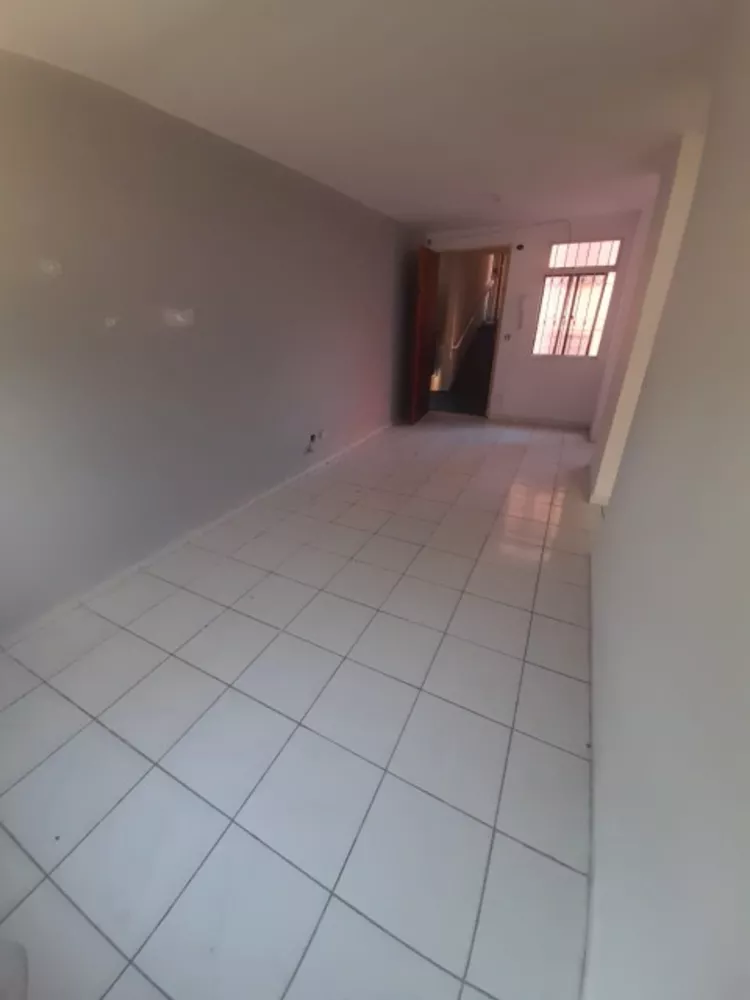 Apartamento à venda com 1 quarto, 36m² - Foto 2