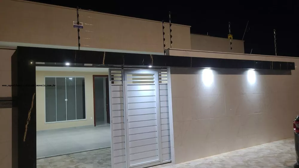 Casa à venda com 3 quartos, 130m² - Foto 1