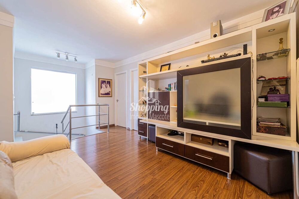 Casa de Condomínio à venda com 4 quartos, 228m² - Foto 2