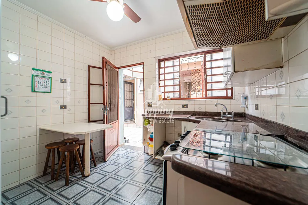 Casa, 3 quartos, 131 m² - Foto 2