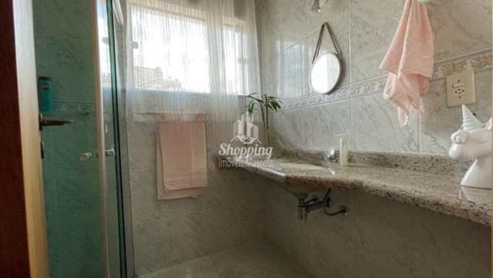 Sobrado à venda com 3 quartos, 240m² - Foto 4