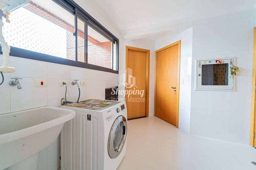 Apartamento à venda com 4 quartos, 208m² - Foto 8