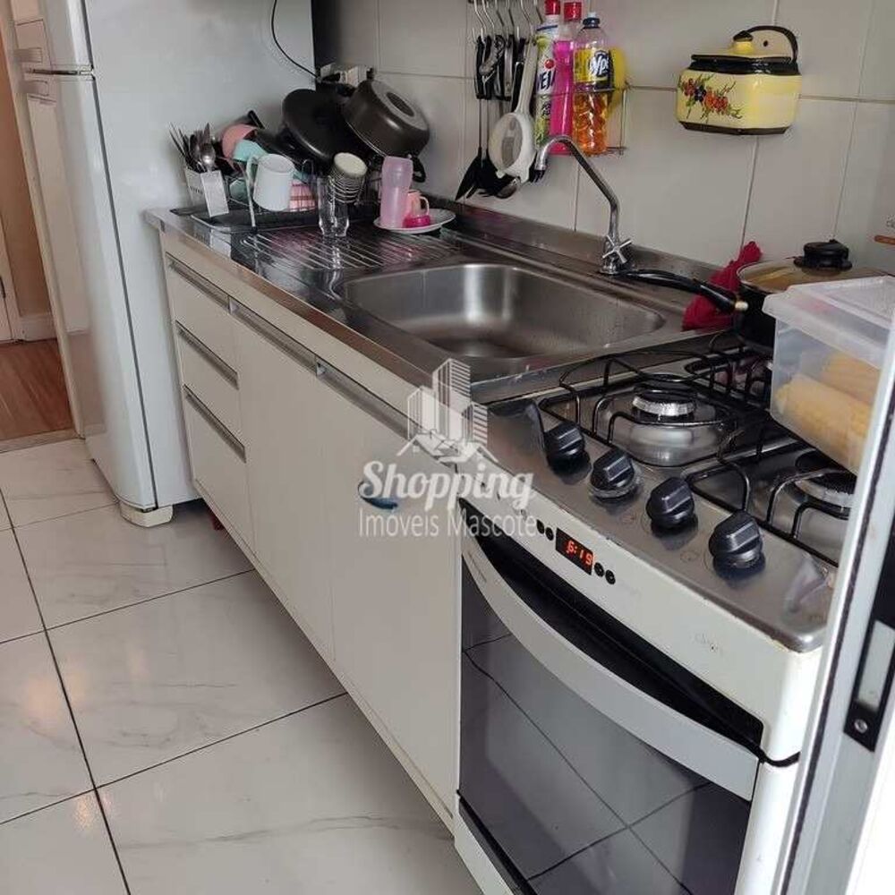 Apartamento à venda com 2 quartos, 65m² - Foto 2