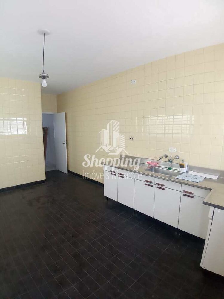 Sobrado à venda e aluguel com 3 quartos, 200m² - Foto 4