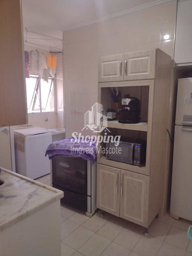 Apartamento à venda com 2 quartos, 70m² - Foto 3