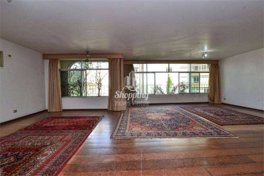 Apartamento à venda com 3 quartos, 230m² - Foto 1