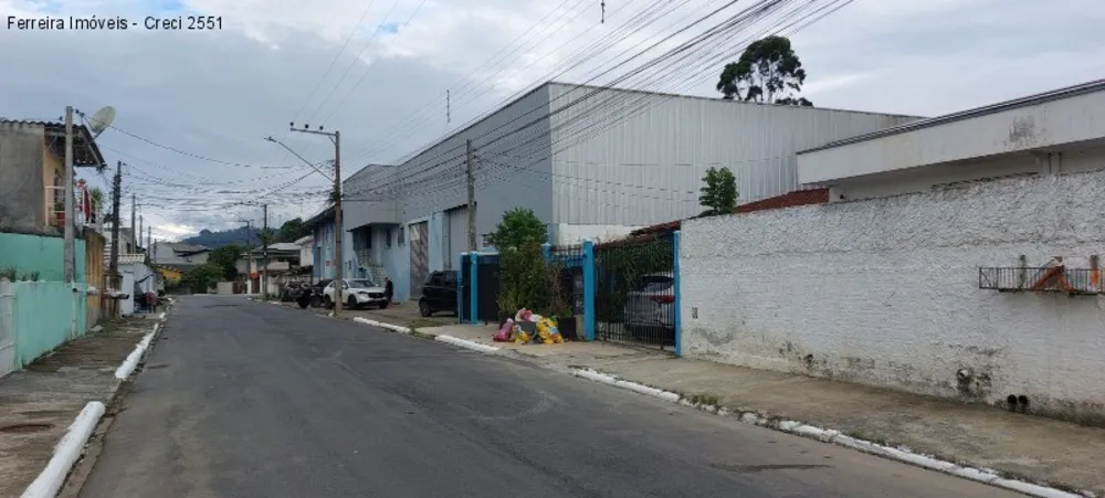 Casa, 6 quartos, 170 m² - Foto 3